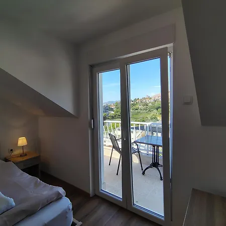Olive & Vine Apartment